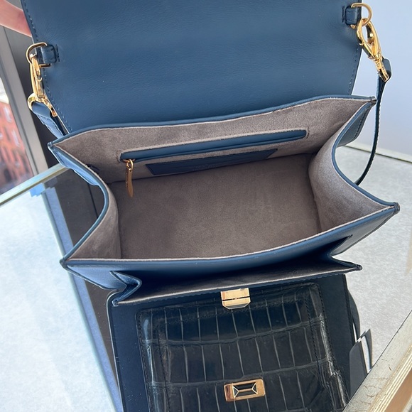 Krenoir Kandie Medium Bag in Arctic Shine Handbag Purse Crossbody Alligator - Picture 13 of 14